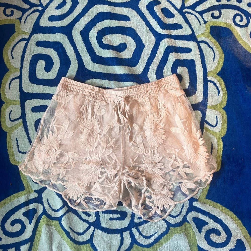 Women’s Solitaire Swim Cream Floral Lace Shorts